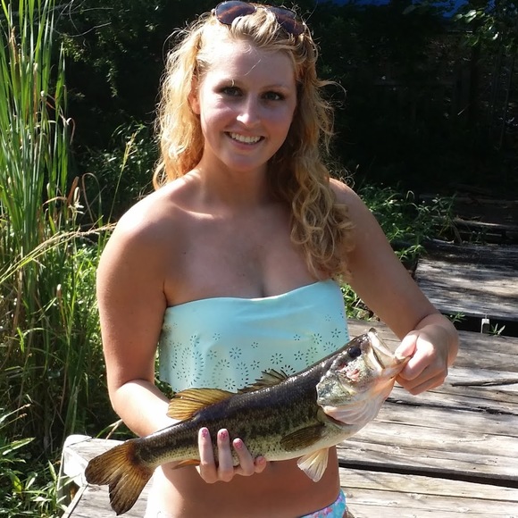 Meet your Posher, Cadie - Picture 1 of 1